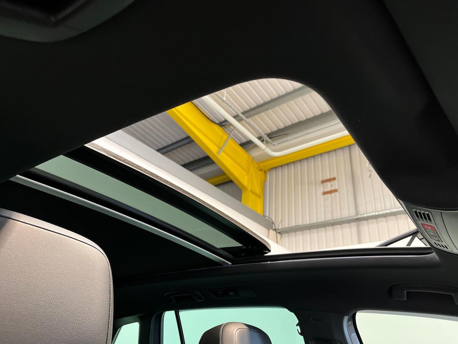 Used Volkswagen Tiguan 2018 for sale - 76403446: Photo 32