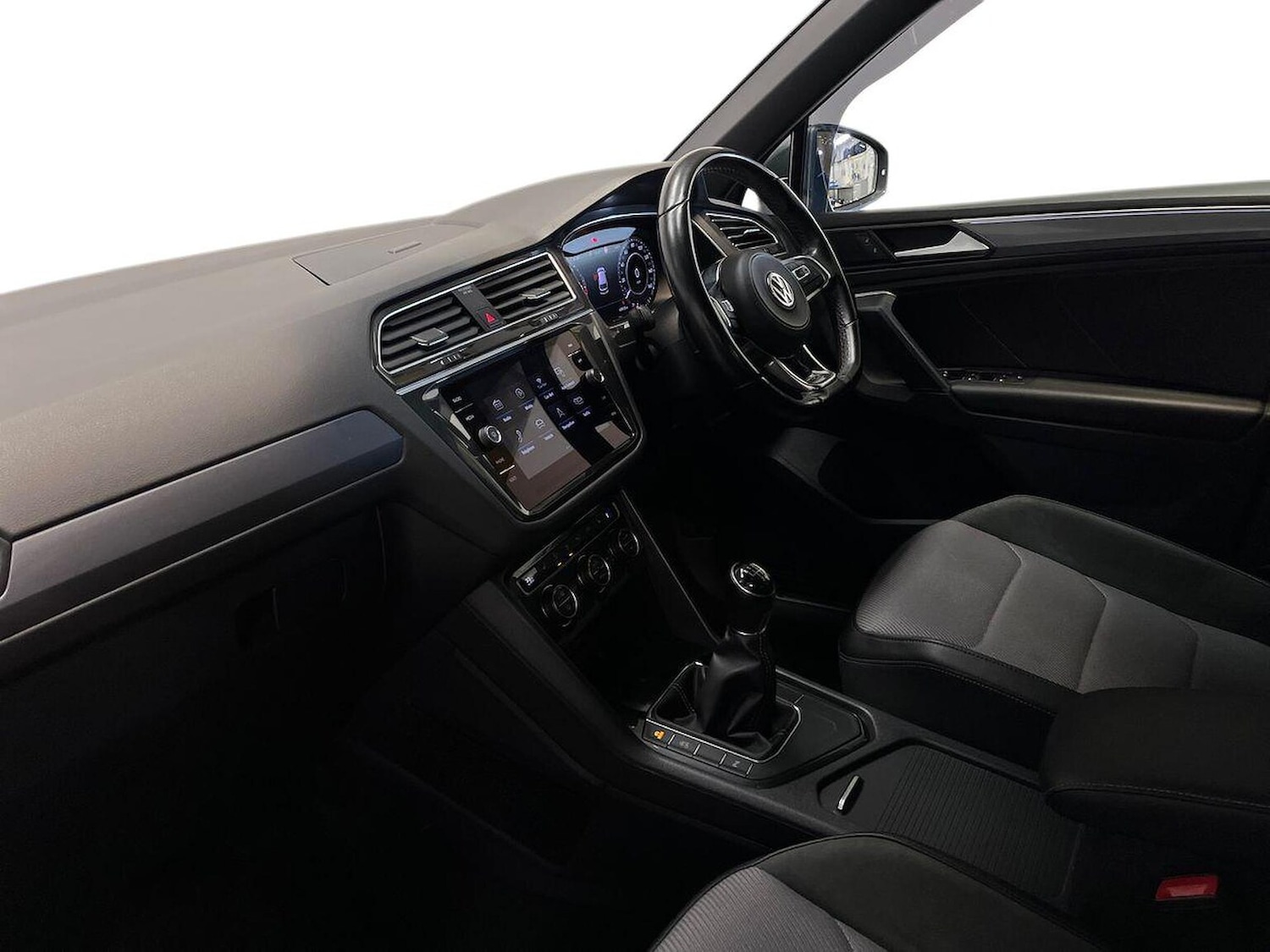 Used Volkswagen Tiguan 2018 for sale - 76403446: Photo 7