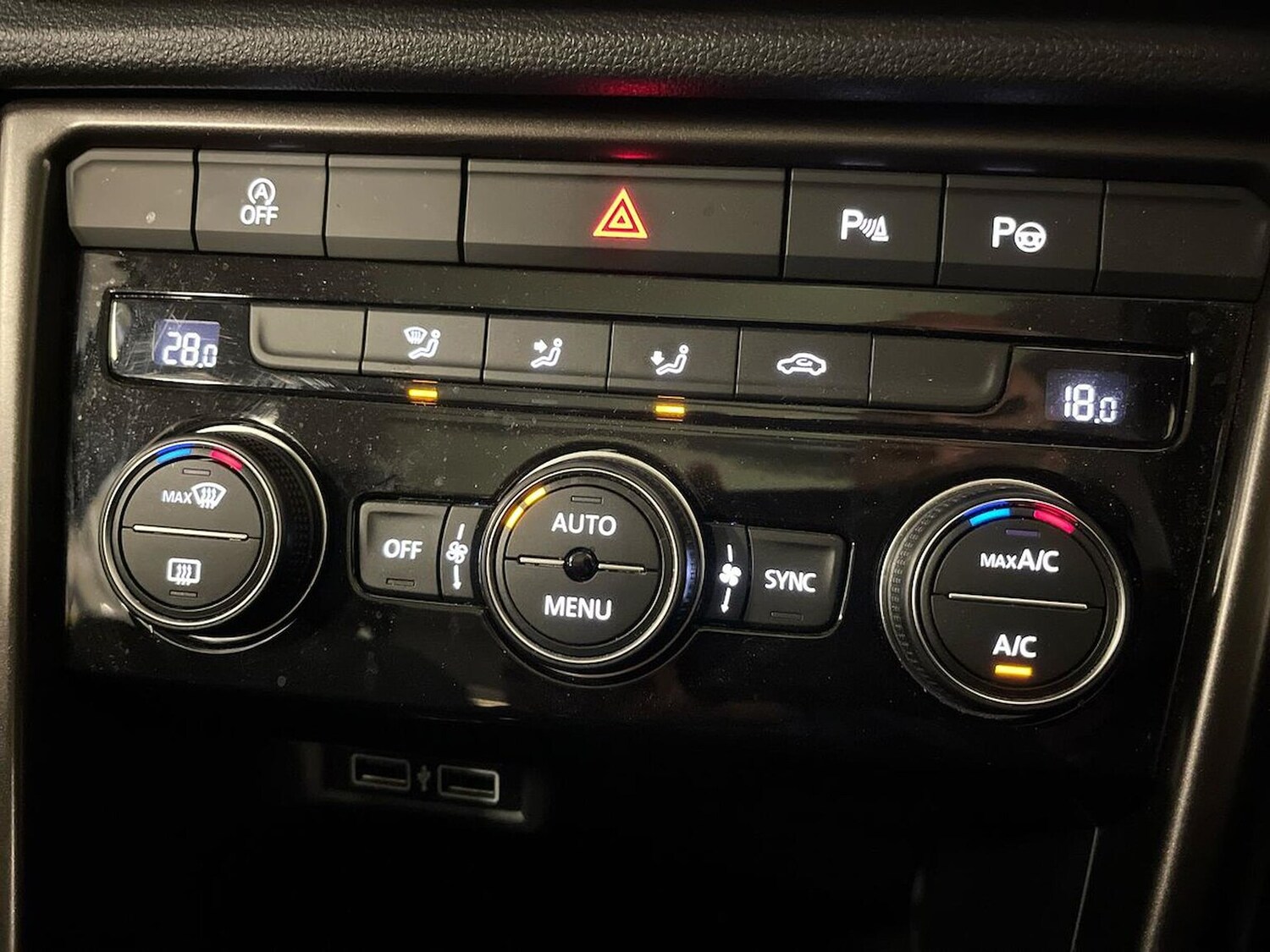 Used Volkswagen T-Roc 2018 for sale - 76637743: Photo 12