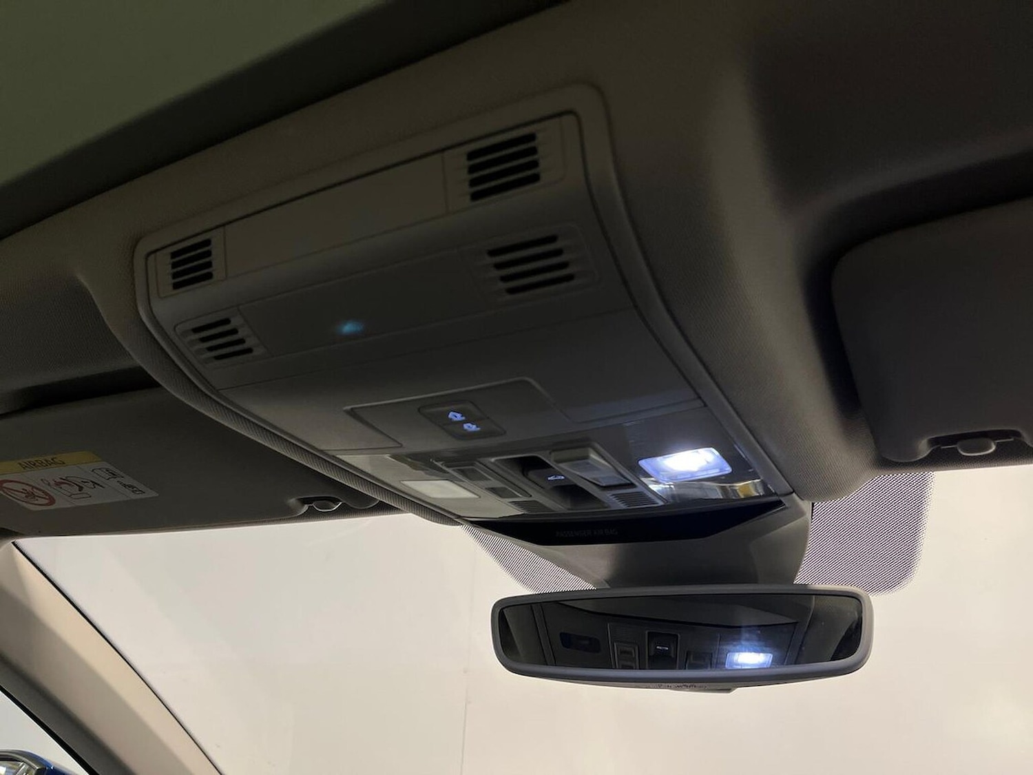 Used Volkswagen T-Roc 2018 for sale - 76637743: Photo 14