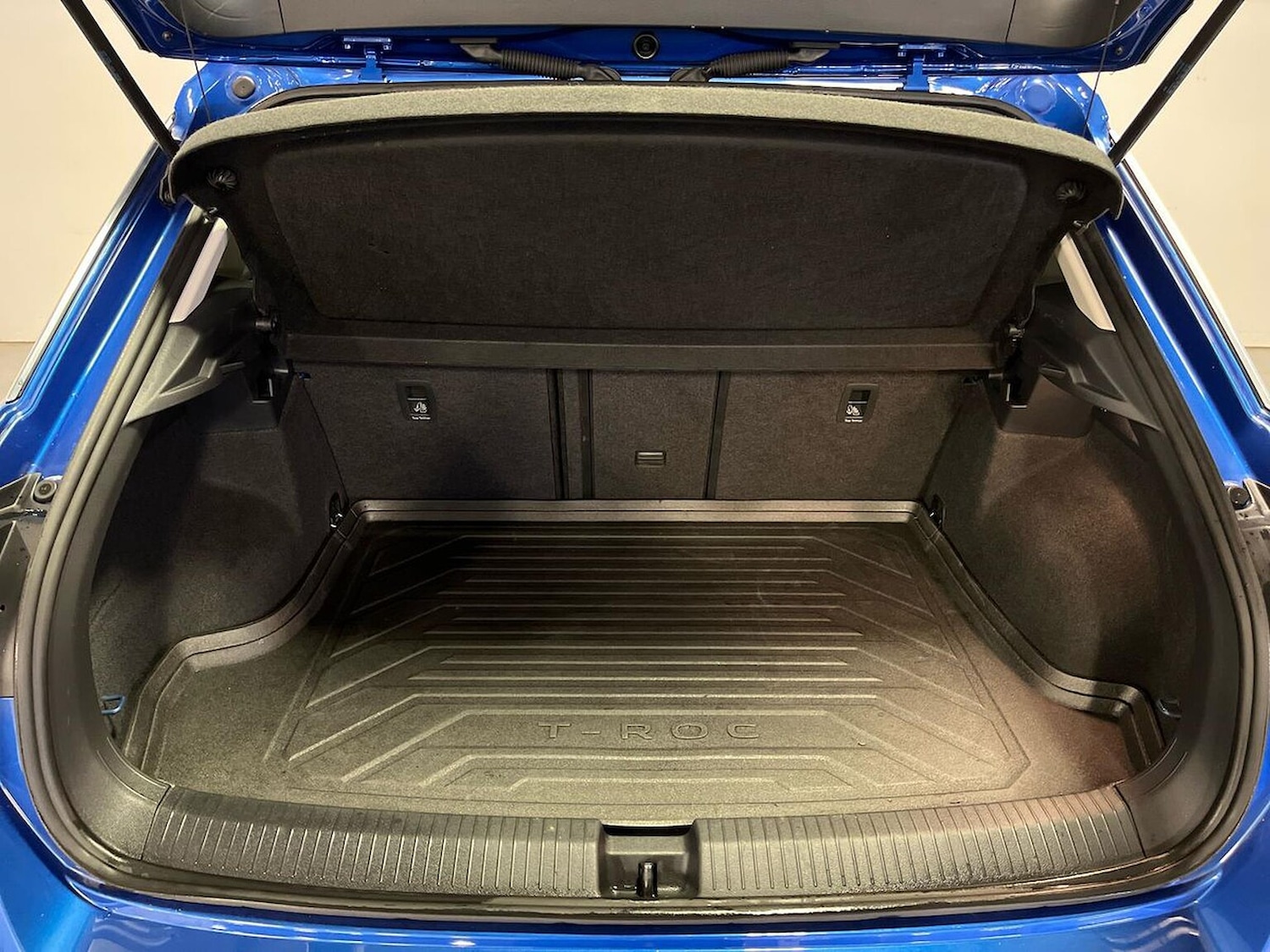 Used Volkswagen T-Roc 2018 for sale - 76637743: Photo 17