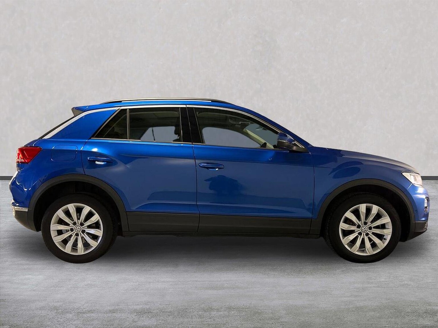 Used Volkswagen T-Roc 2018 for sale - 76637743: Photo 3