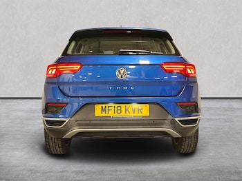 Used Volkswagen T-Roc 2018 for sale - 76637743: Photo