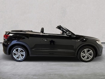 Used Volkswagen T-Roc 2023 for sale - 75700254: Photo