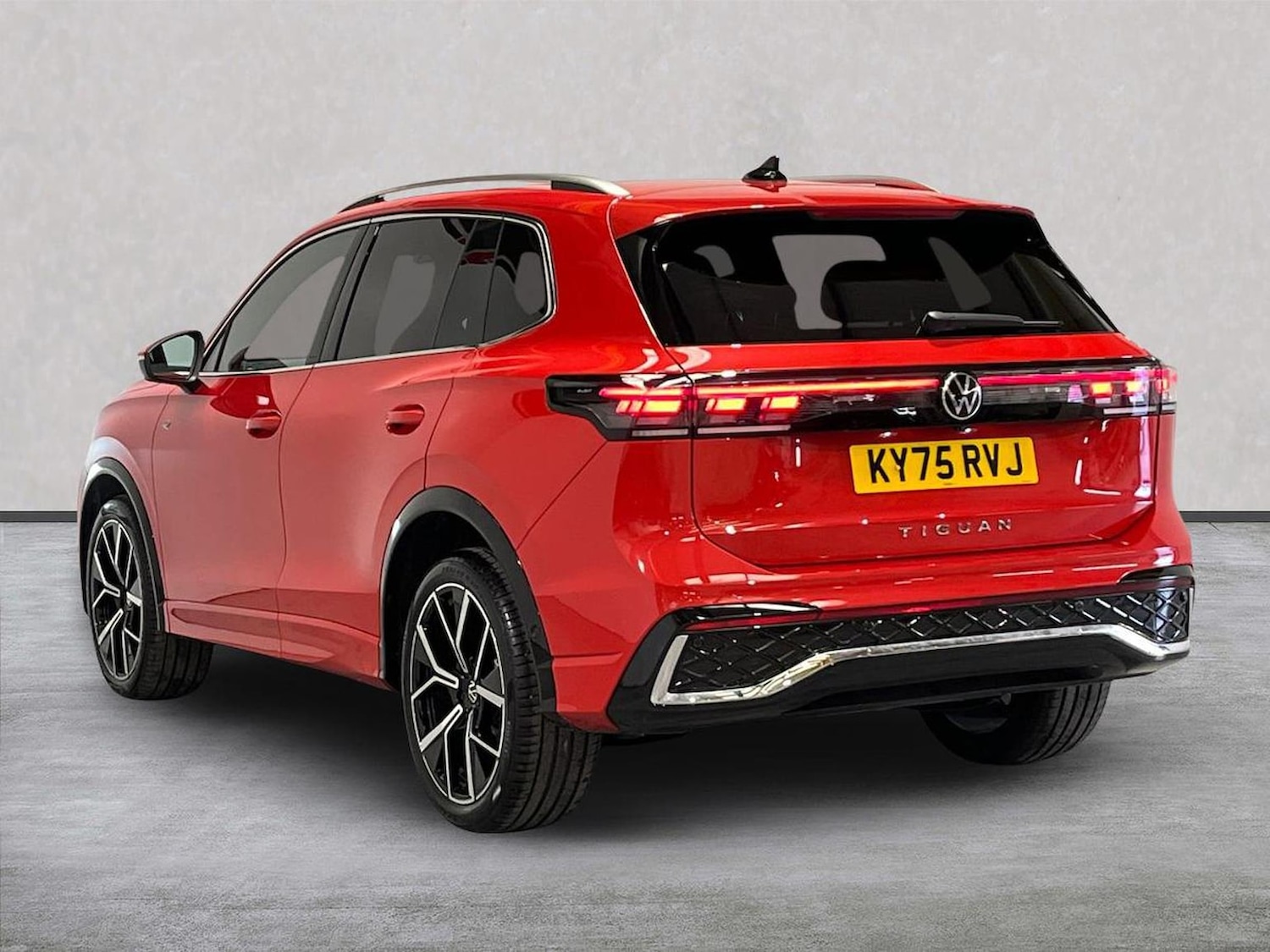 Used Volkswagen Tiguan 2025 for sale - 78195636: Photo 2