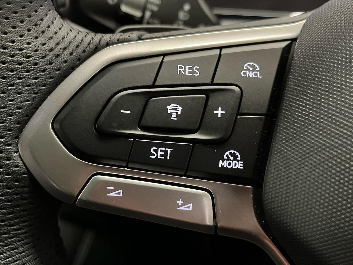 Used Volkswagen Tiguan 2025 for sale - 78195636: Photo 27