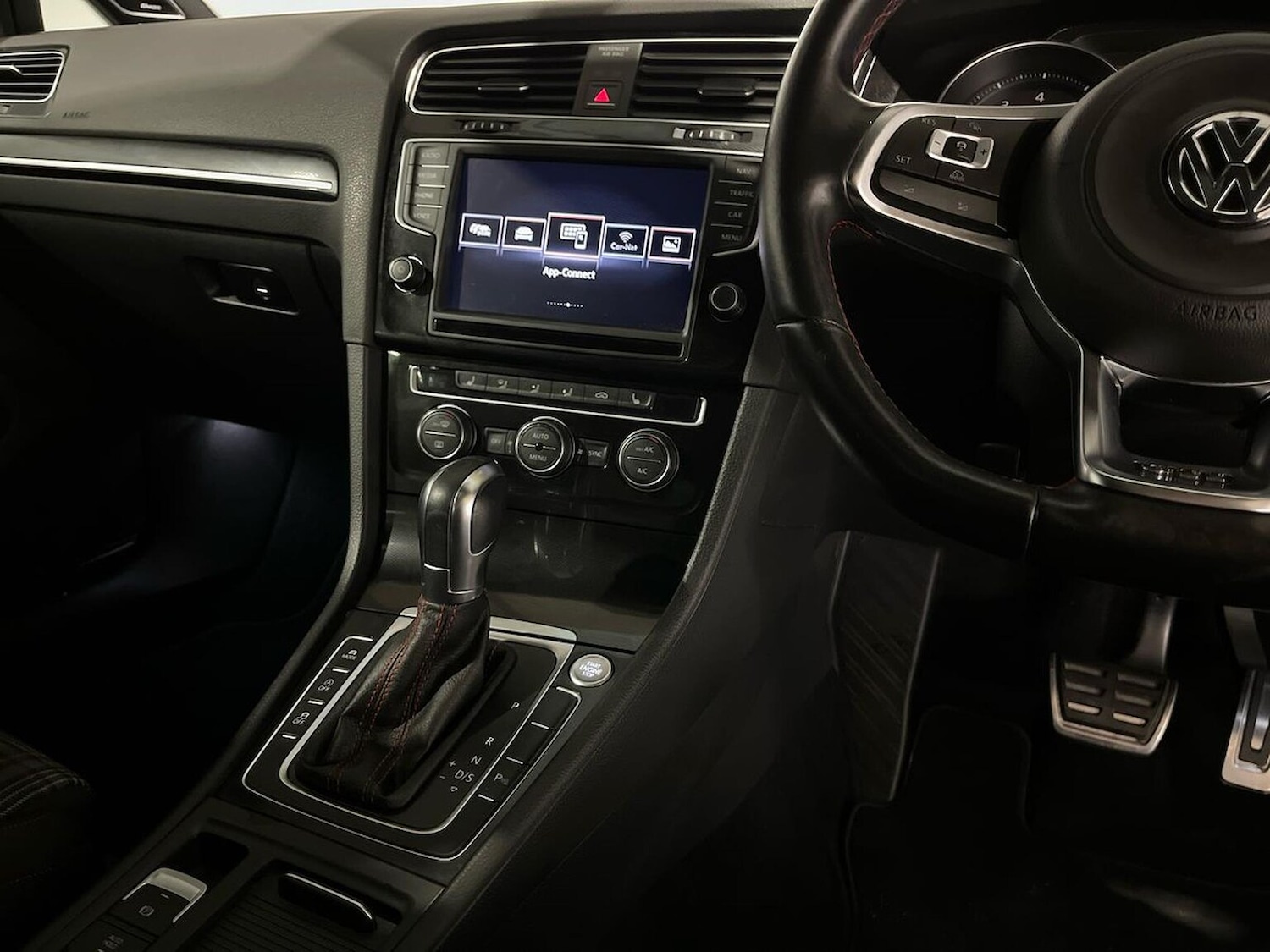 Used Volkswagen Golf 2016 for sale - 76725919: Photo 13