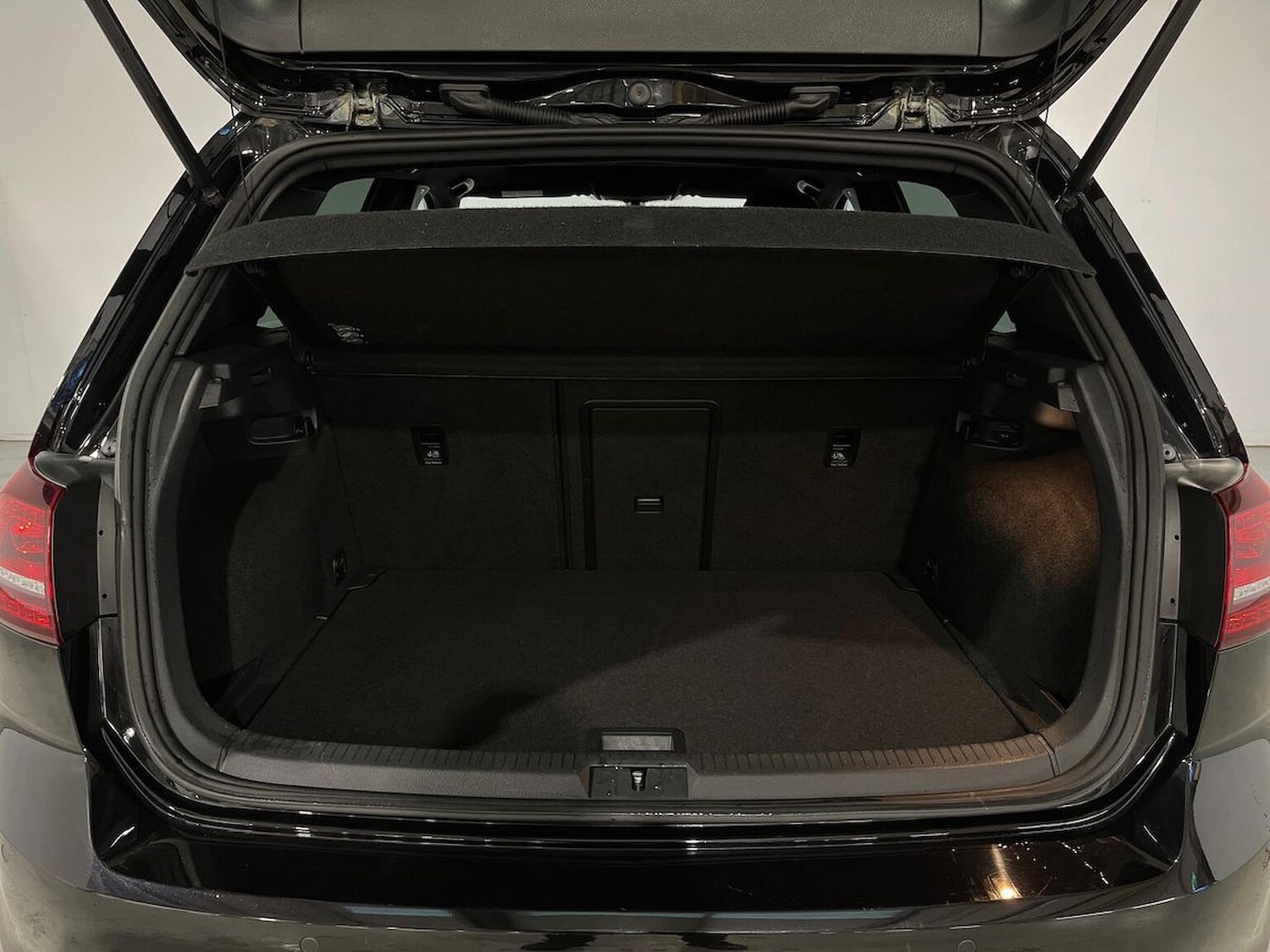 Used Volkswagen Golf 2016 for sale - 76725919: Photo 17