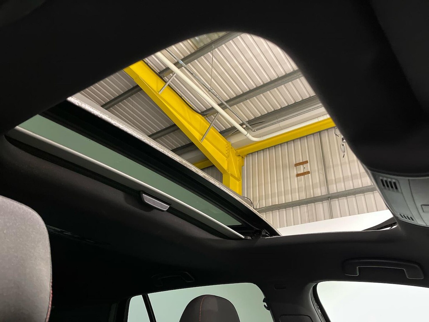 Used Volkswagen Golf 2016 for sale - 76725919: Photo 32