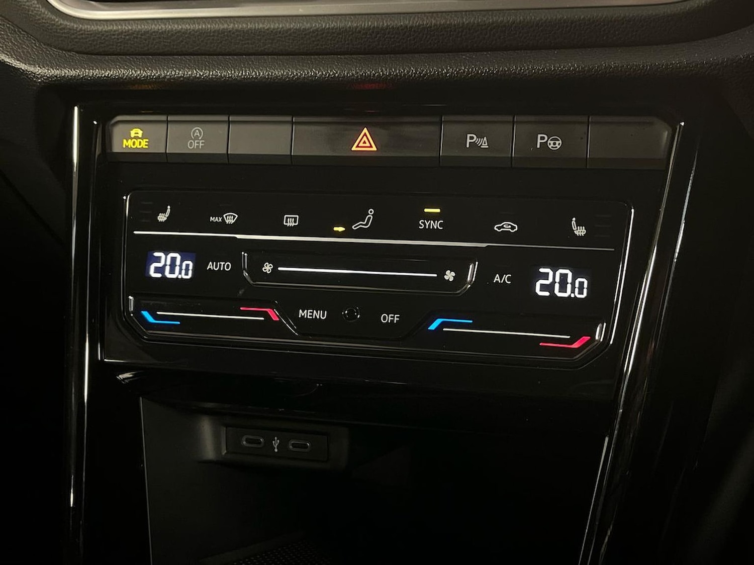 Used Volkswagen T-Roc 2022 for sale - 76565498: Photo 12