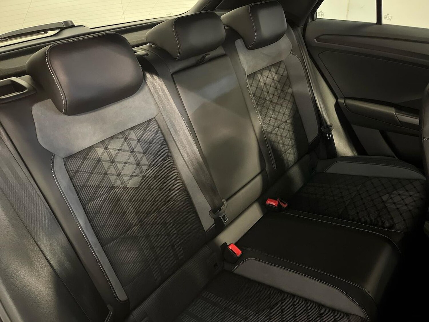 Used Volkswagen T-Roc 2022 for sale - 76565498: Photo 16