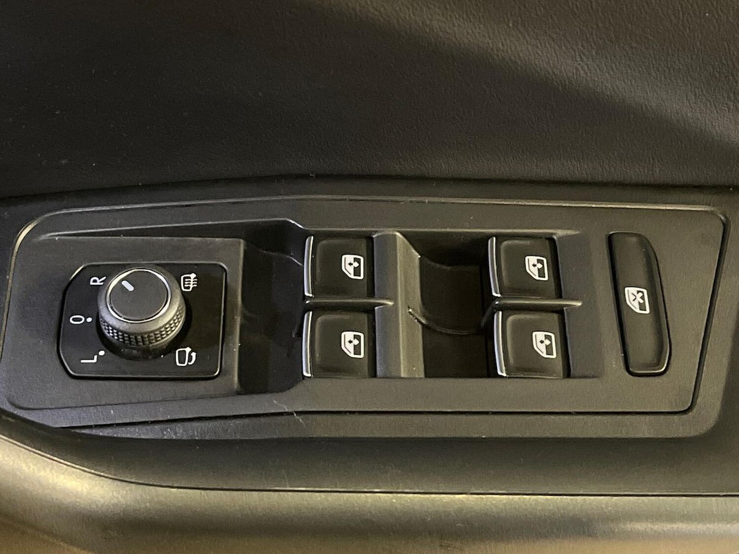 Used Volkswagen T-Roc 2022 for sale - 76565498: Photo 21