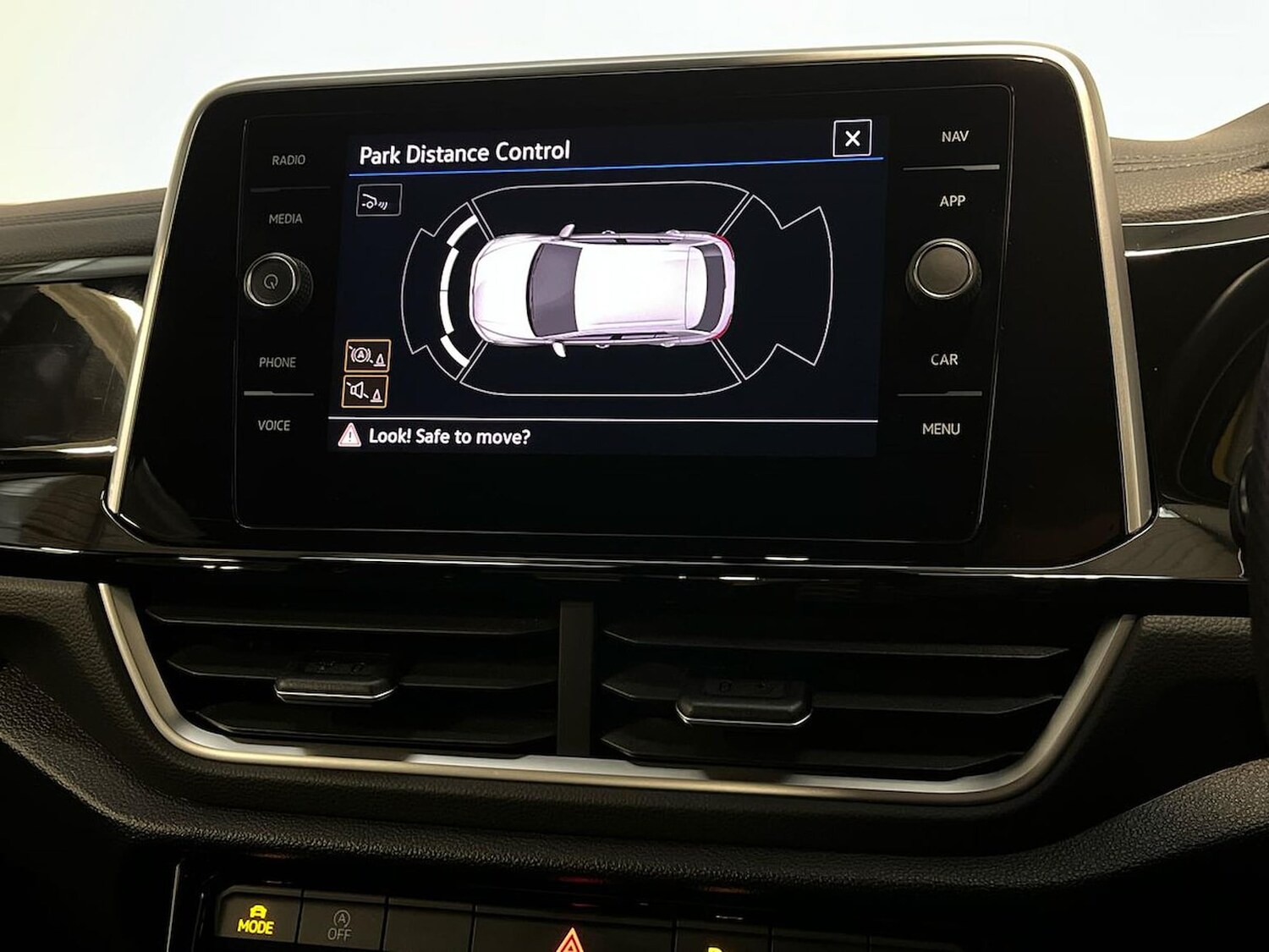 Used Volkswagen T-Roc 2022 for sale - 76565498: Photo 25