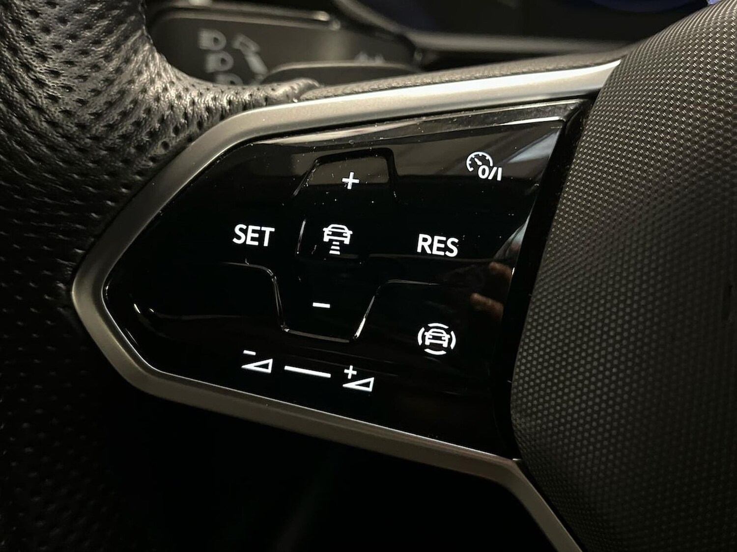 Used Volkswagen T-Roc 2022 for sale - 76565498: Photo 27