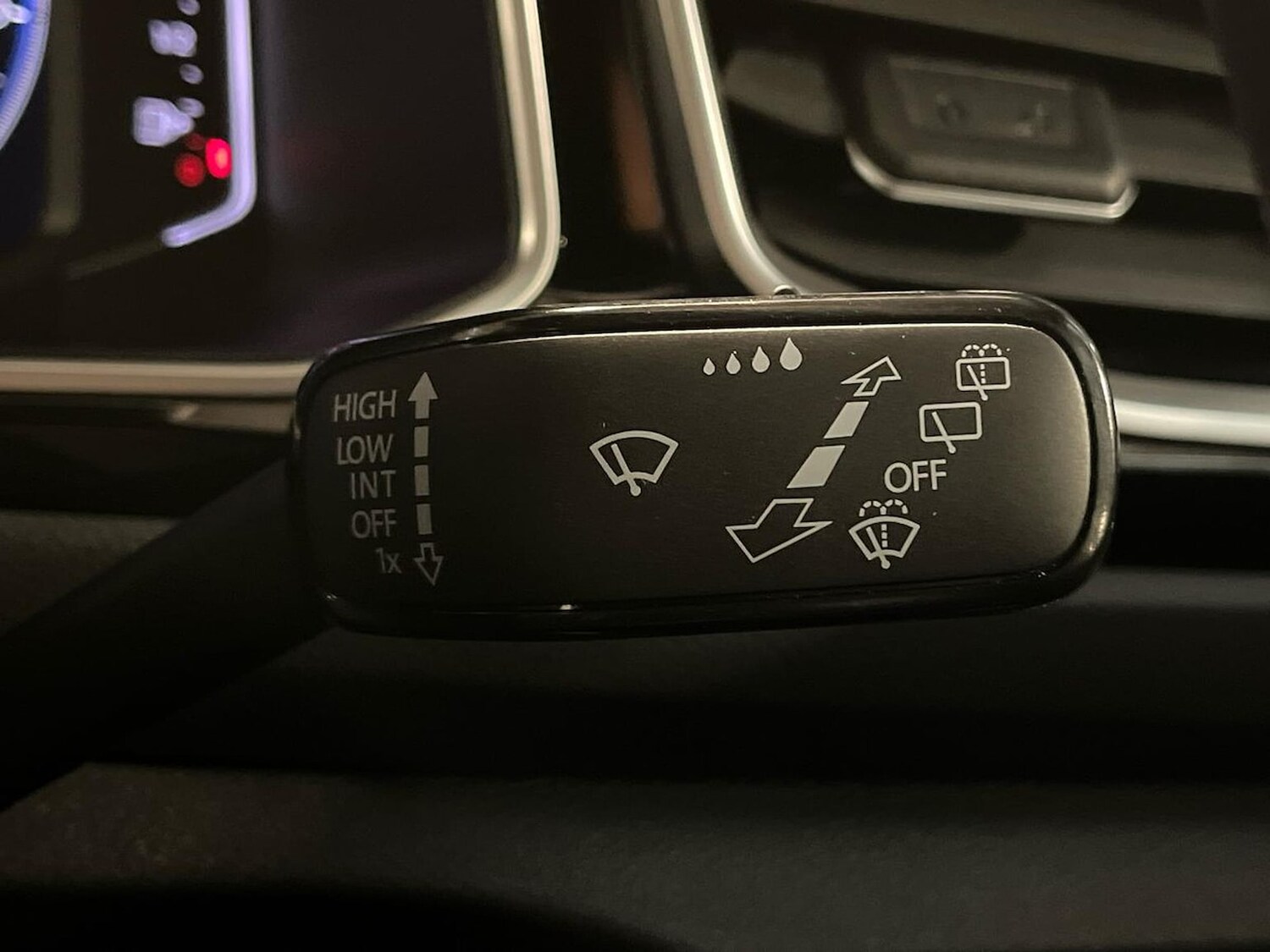 Used Volkswagen T-Roc 2022 for sale - 76565498: Photo 28