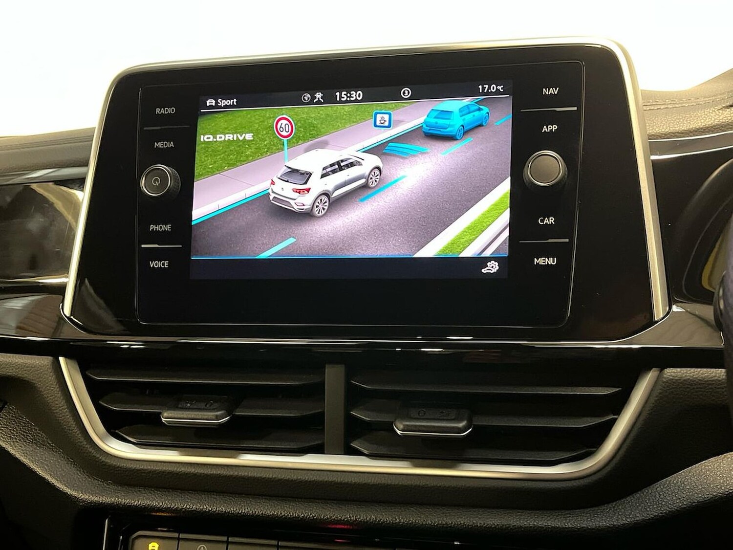 Used Volkswagen T-Roc 2022 for sale - 76565498: Photo 31