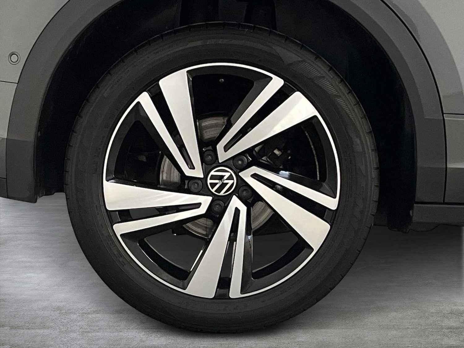 Used Volkswagen T-Roc 2022 for sale - 76565498: Photo 6