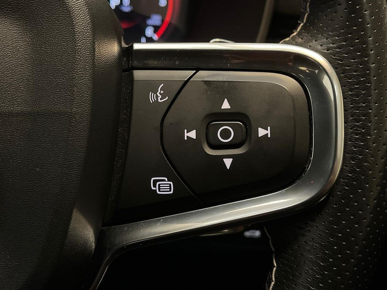 Used Volvo XC40 2018 for sale - 76426786: Photo 26