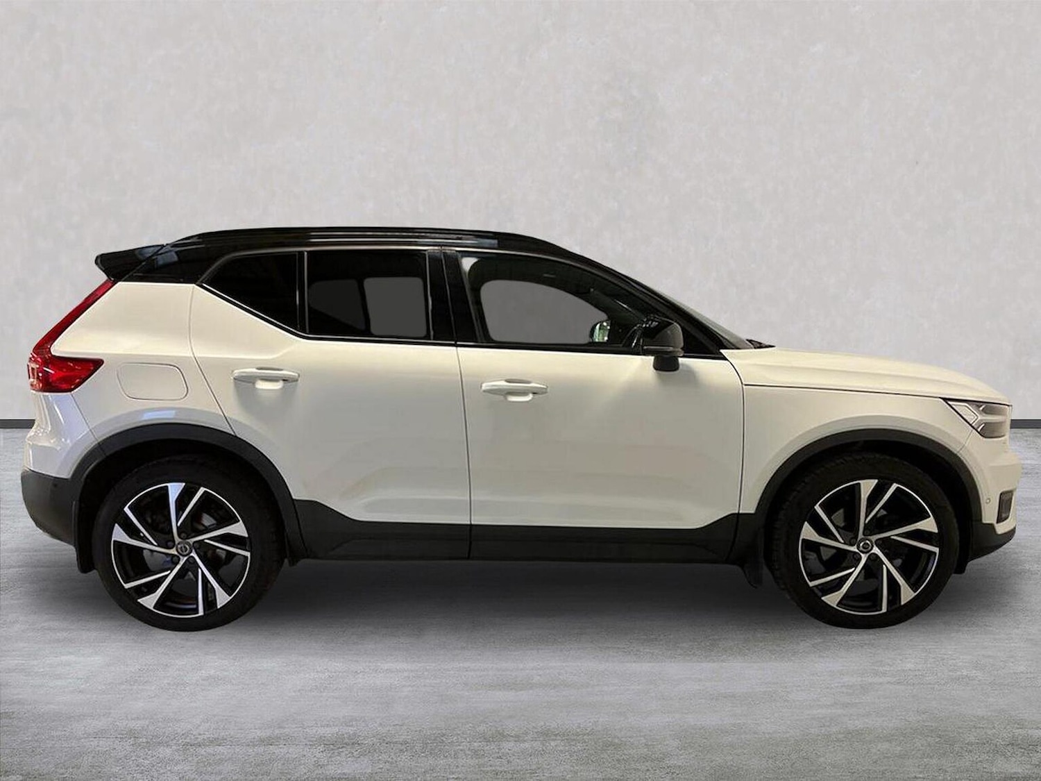 Used Volvo XC40 2018 for sale - 76426786: Photo 3