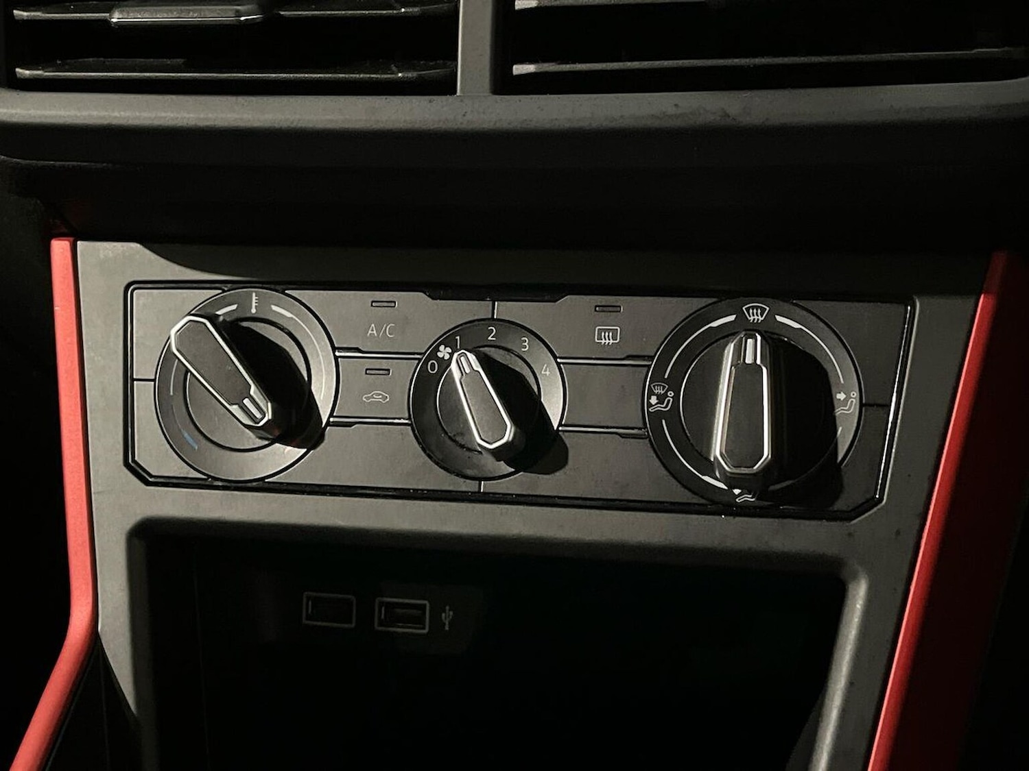 Used Volkswagen Polo 2020 for sale - 76770059: Photo 12