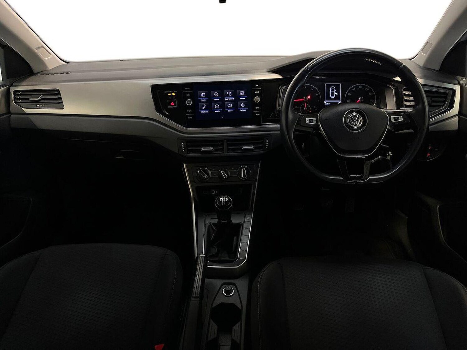Used Volkswagen Polo 2019 for sale - 76305366: Photo 8