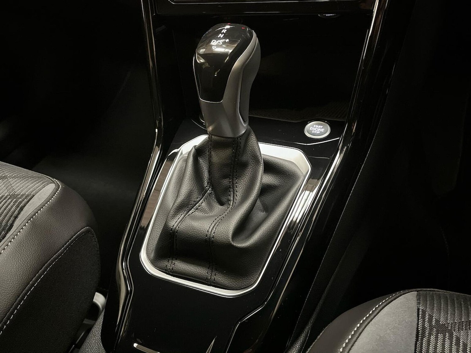 Used Volkswagen T-Roc 2025 for sale - 76643576: Photo 37