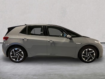 Used Volkswagen ID.3 2022 for sale - 76402409: Photo