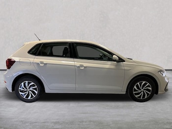 Used Volkswagen Polo 2022 for sale - 75718017: Photo