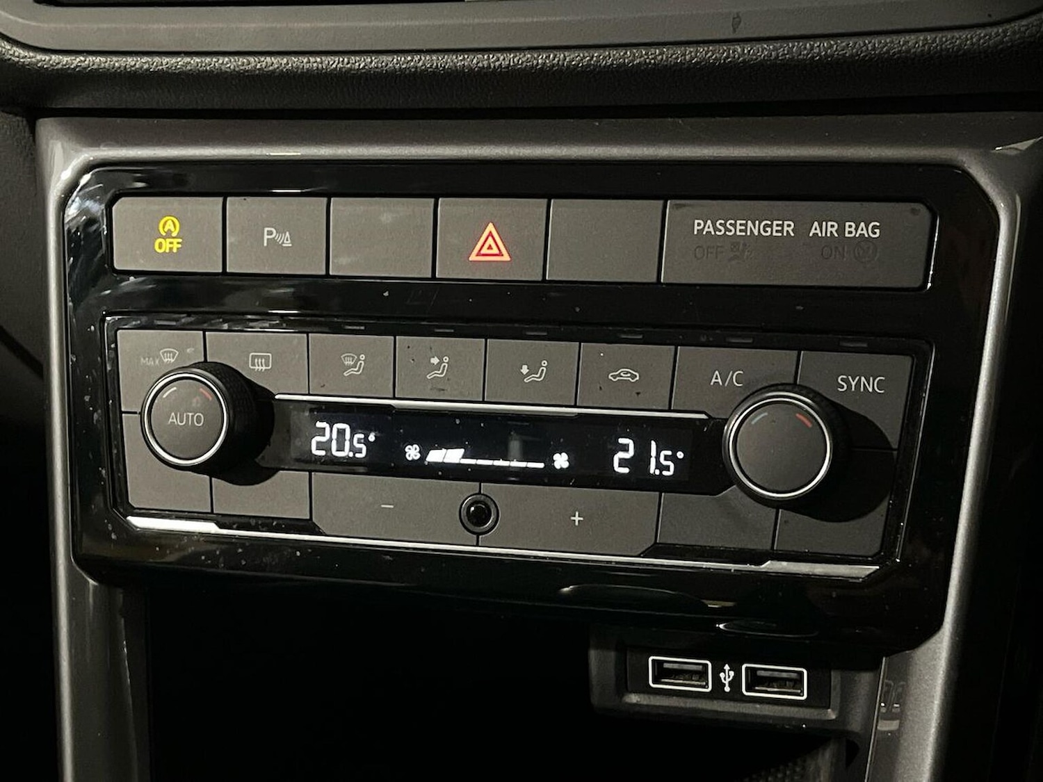 Used Volkswagen T-Cross 2019 for sale - 76893247: Photo 12