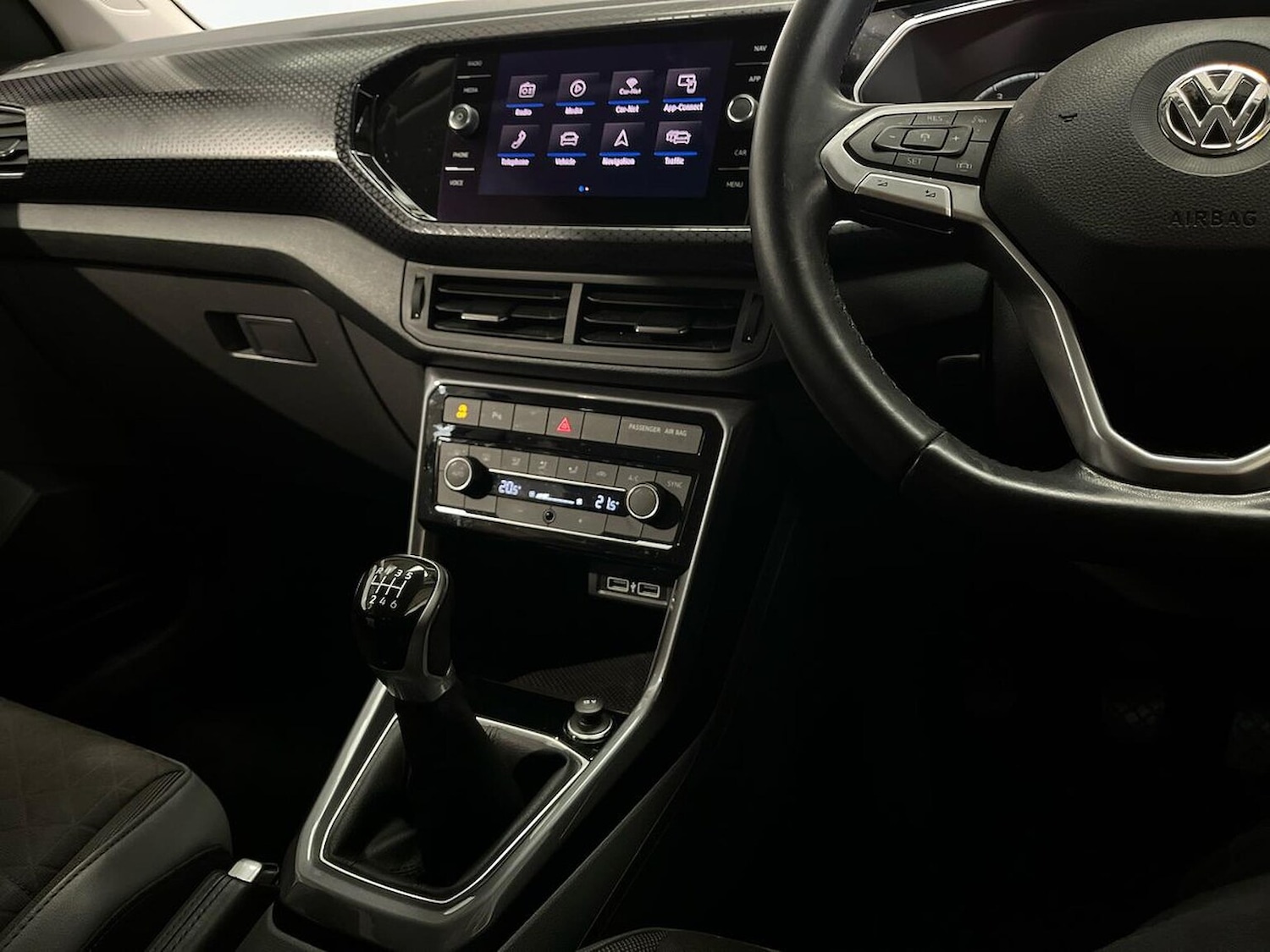 Used Volkswagen T-Cross 2019 for sale - 76893247: Photo 13