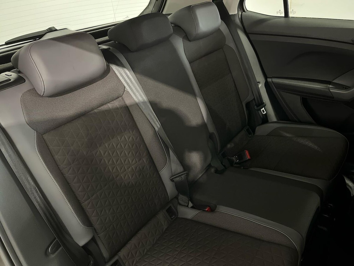 Used Volkswagen T-Cross 2019 for sale - 76893247: Photo 16