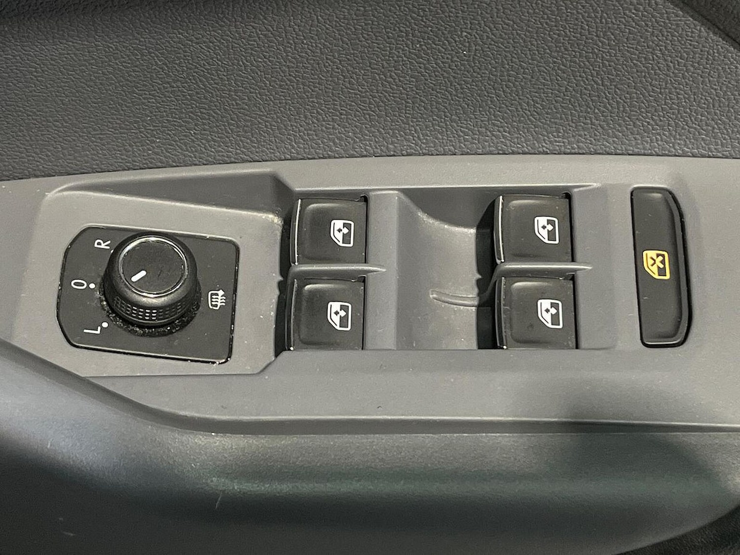 Used Volkswagen T-Cross 2019 for sale - 76893247: Photo 21