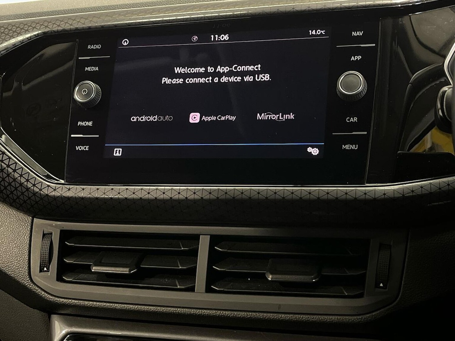 Used Volkswagen T-Cross 2019 for sale - 76893247: Photo 25