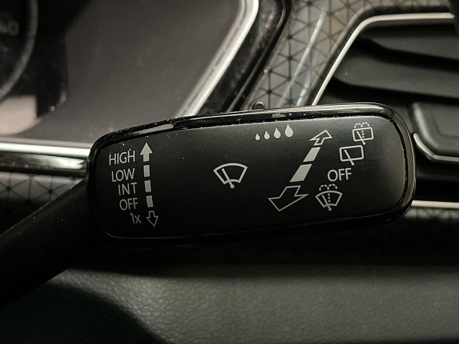 Used Volkswagen T-Cross 2019 for sale - 76893247: Photo 28