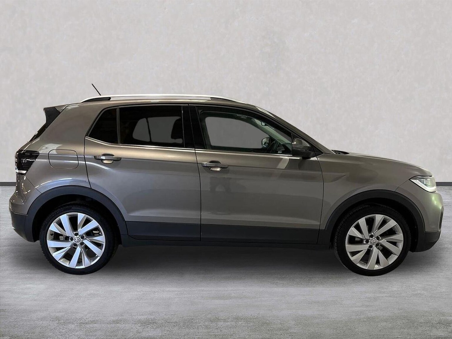 Used Volkswagen T-Cross 2019 for sale - 76893247: Photo 3