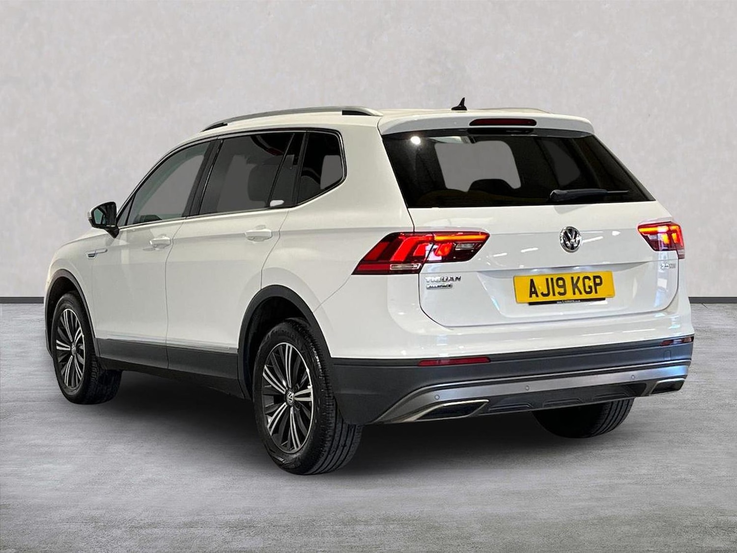 Used Volkswagen Tiguan Allspace 2019 for sale - 78195798: Photo 2