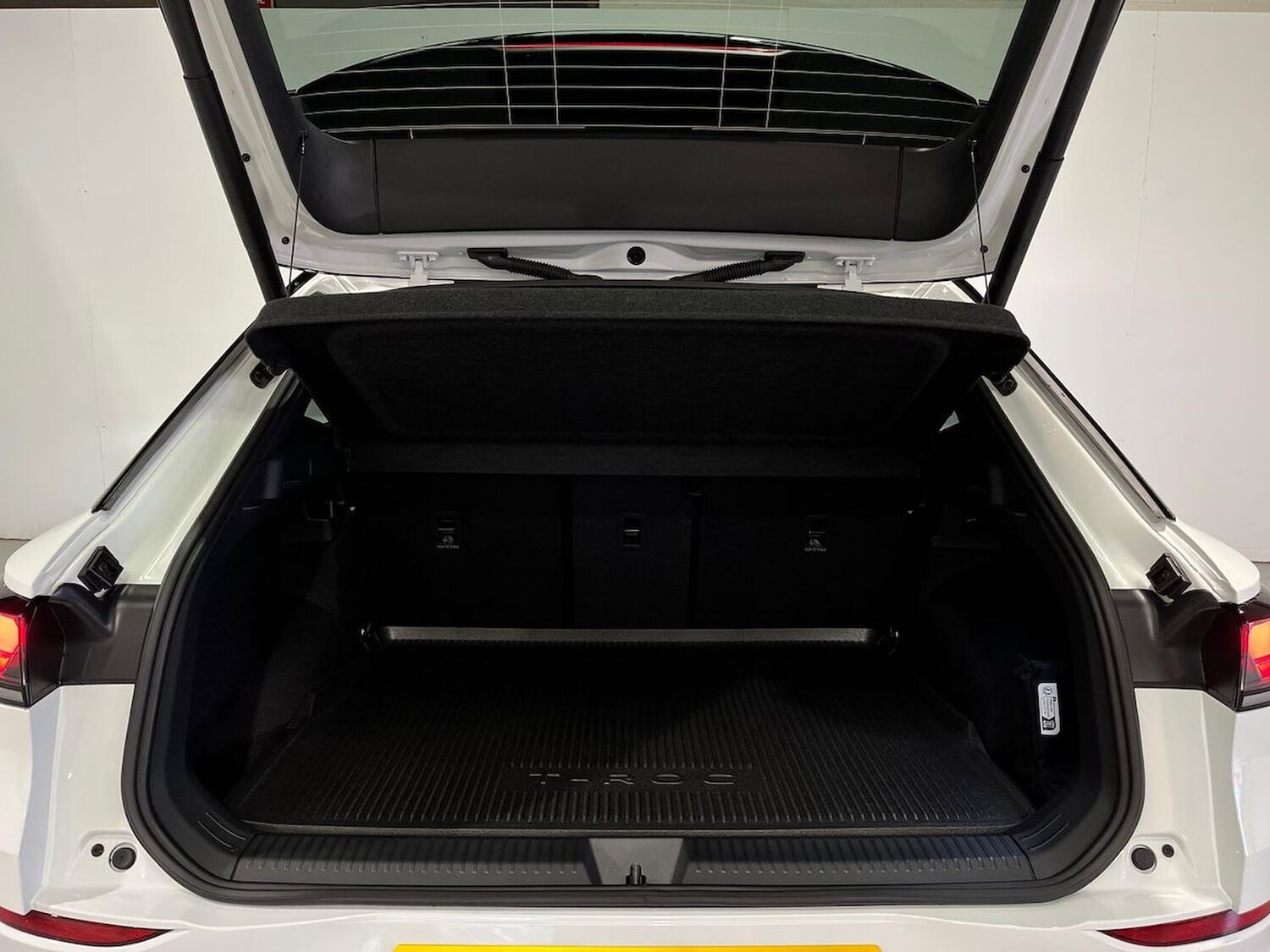 Used Volkswagen T-Roc 2026 for sale - 78195888: Photo 17