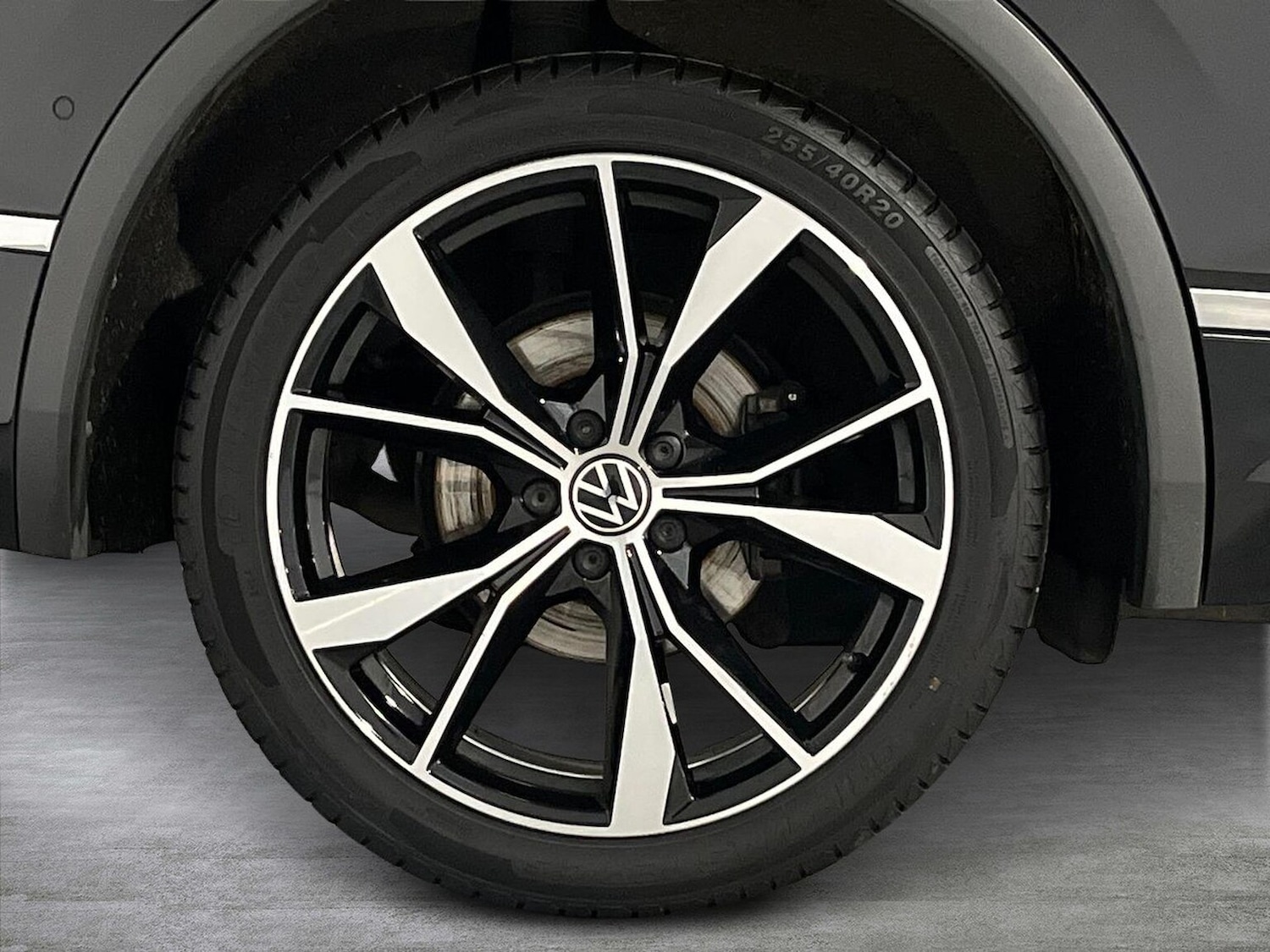 Used Volkswagen Tiguan 2023 for sale - 77916170: Photo 6