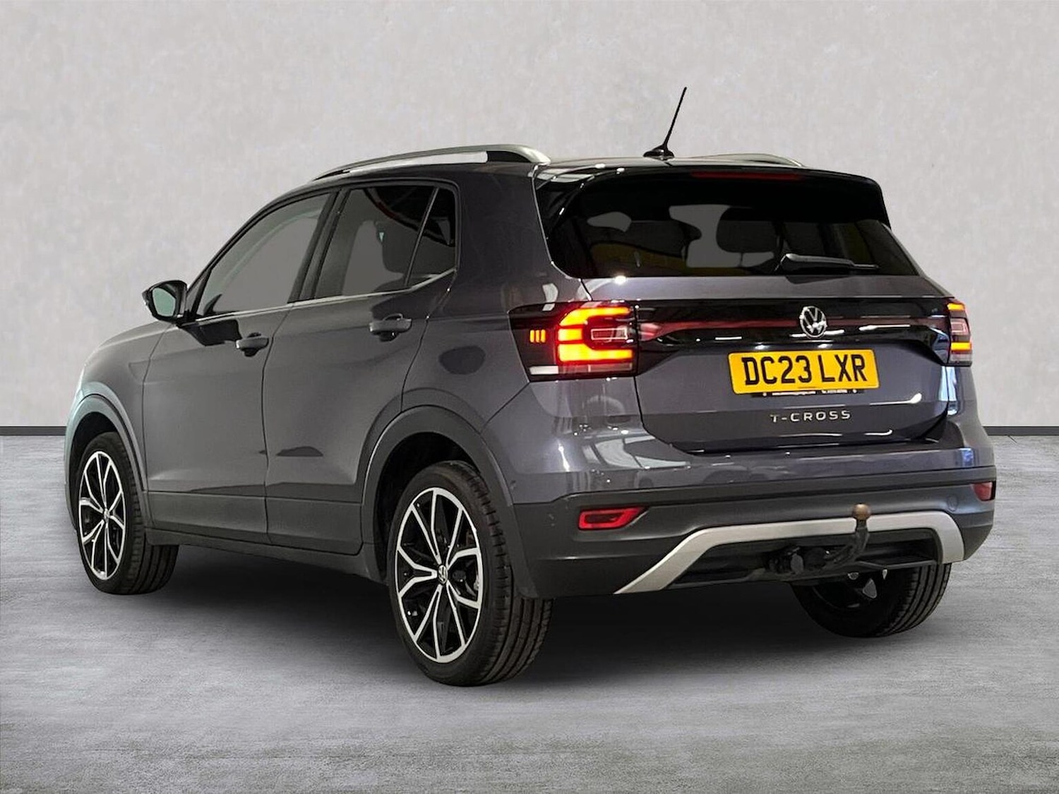 Used Volkswagen T-Cross 2023 for sale - 76831966: Photo 2