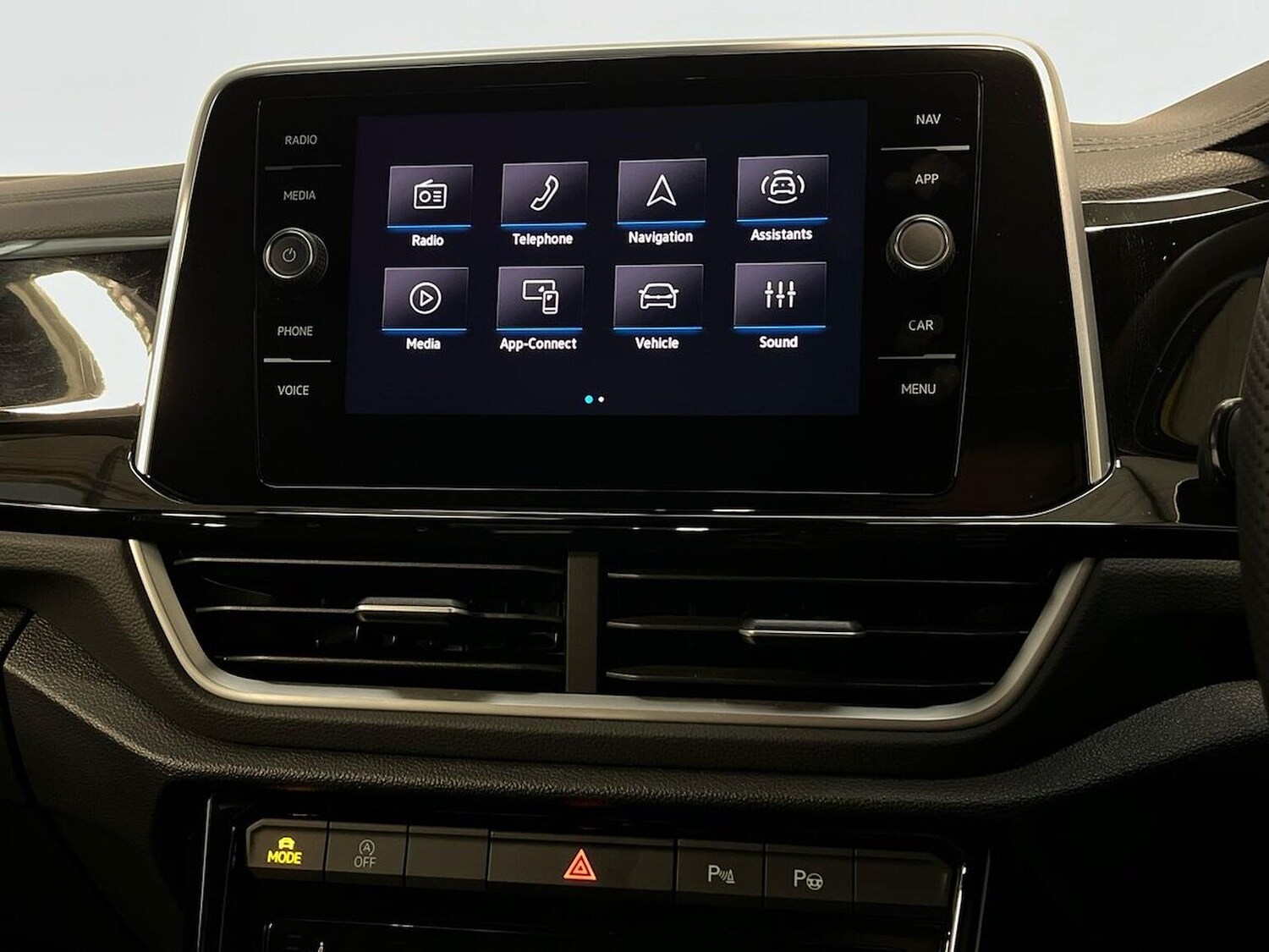 Used Volkswagen T-Roc 2025 for sale - 76046006: Photo 11