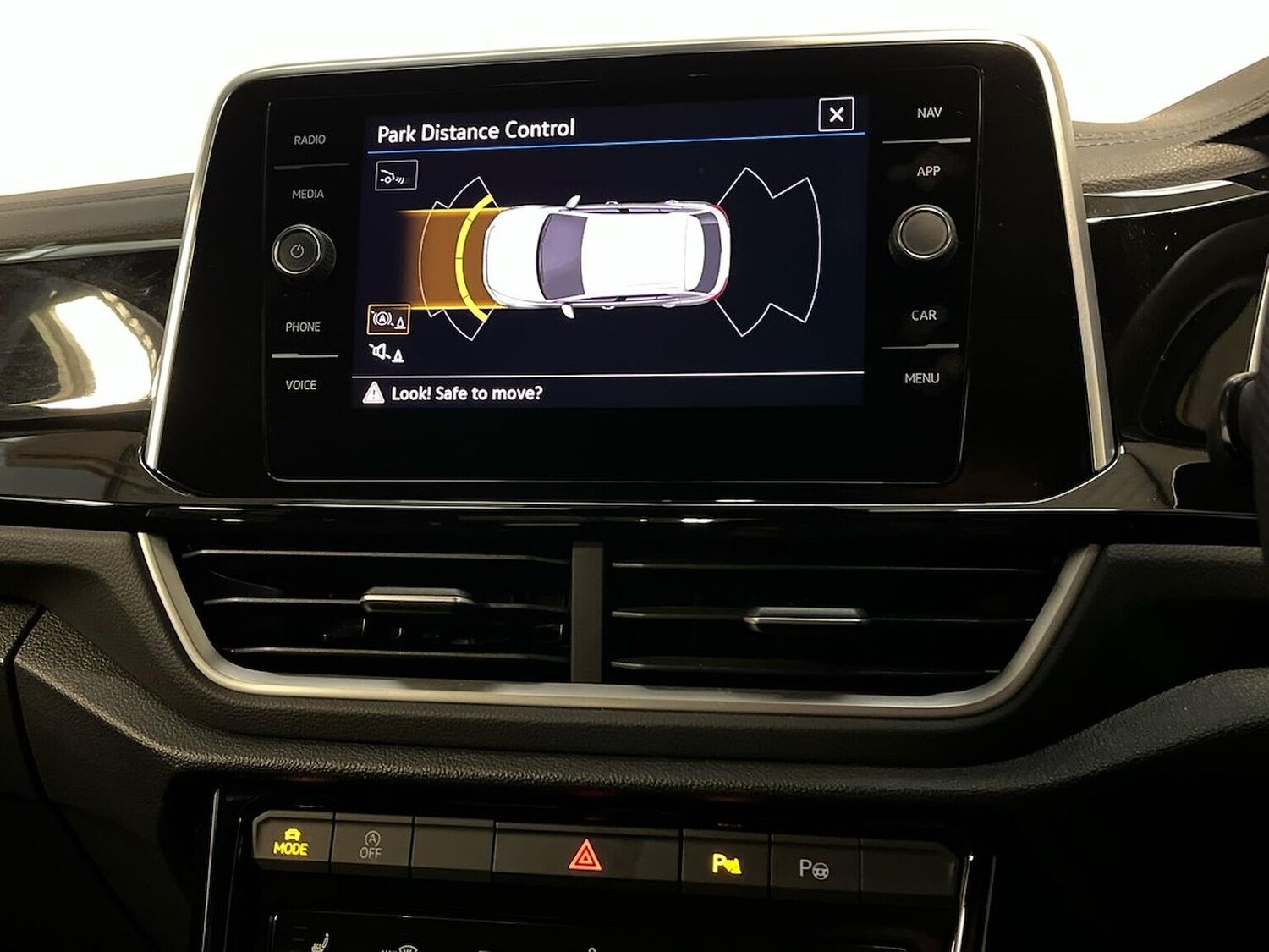Used Volkswagen T-Roc 2025 for sale - 76046006: Photo 25