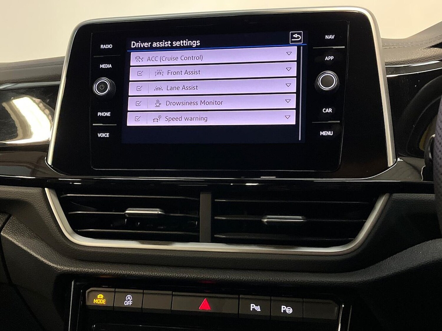 Used Volkswagen T-Roc 2025 for sale - 76046006: Photo 37