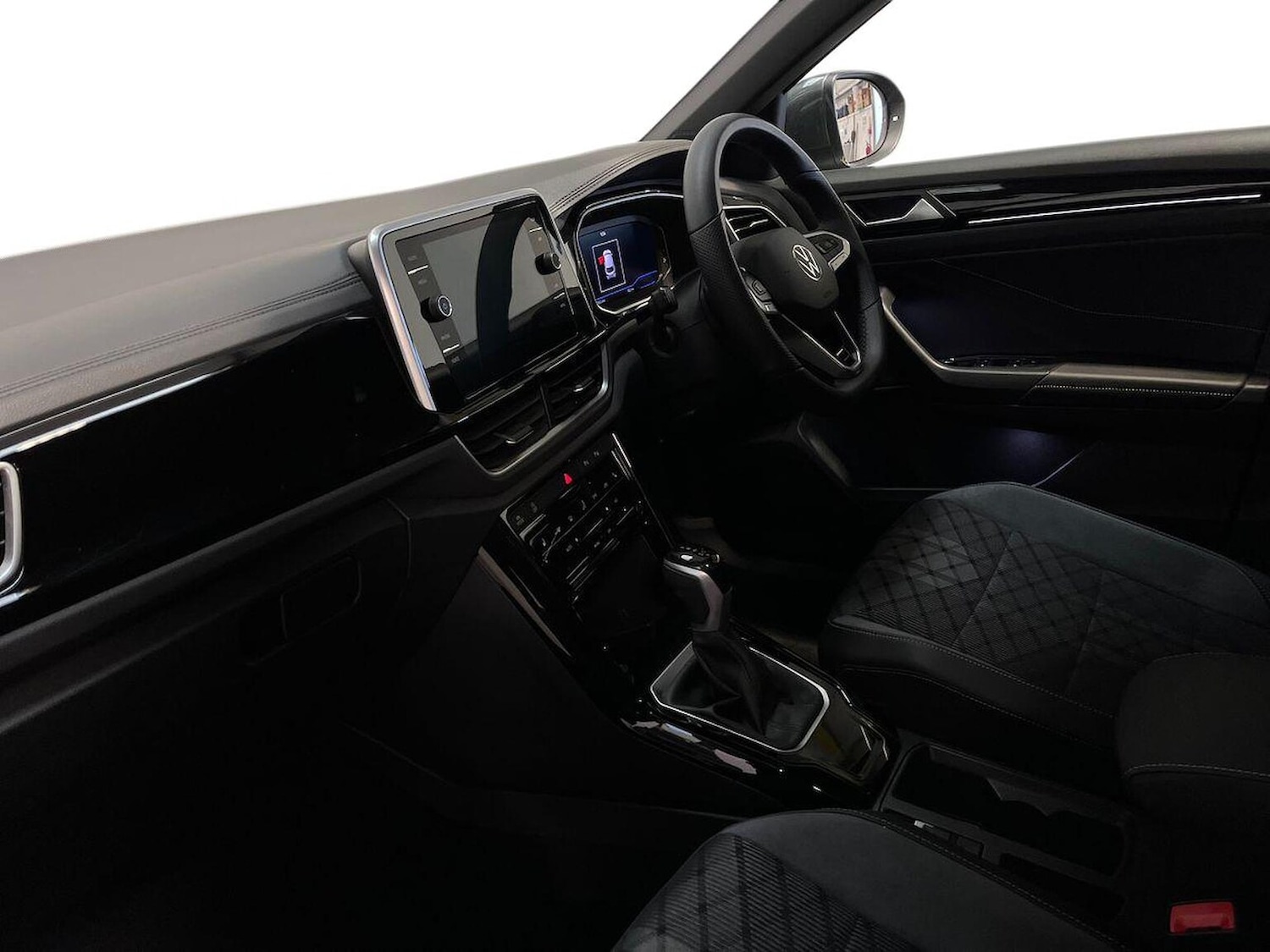 Used Volkswagen T-Roc 2025 for sale - 76046006: Photo 7