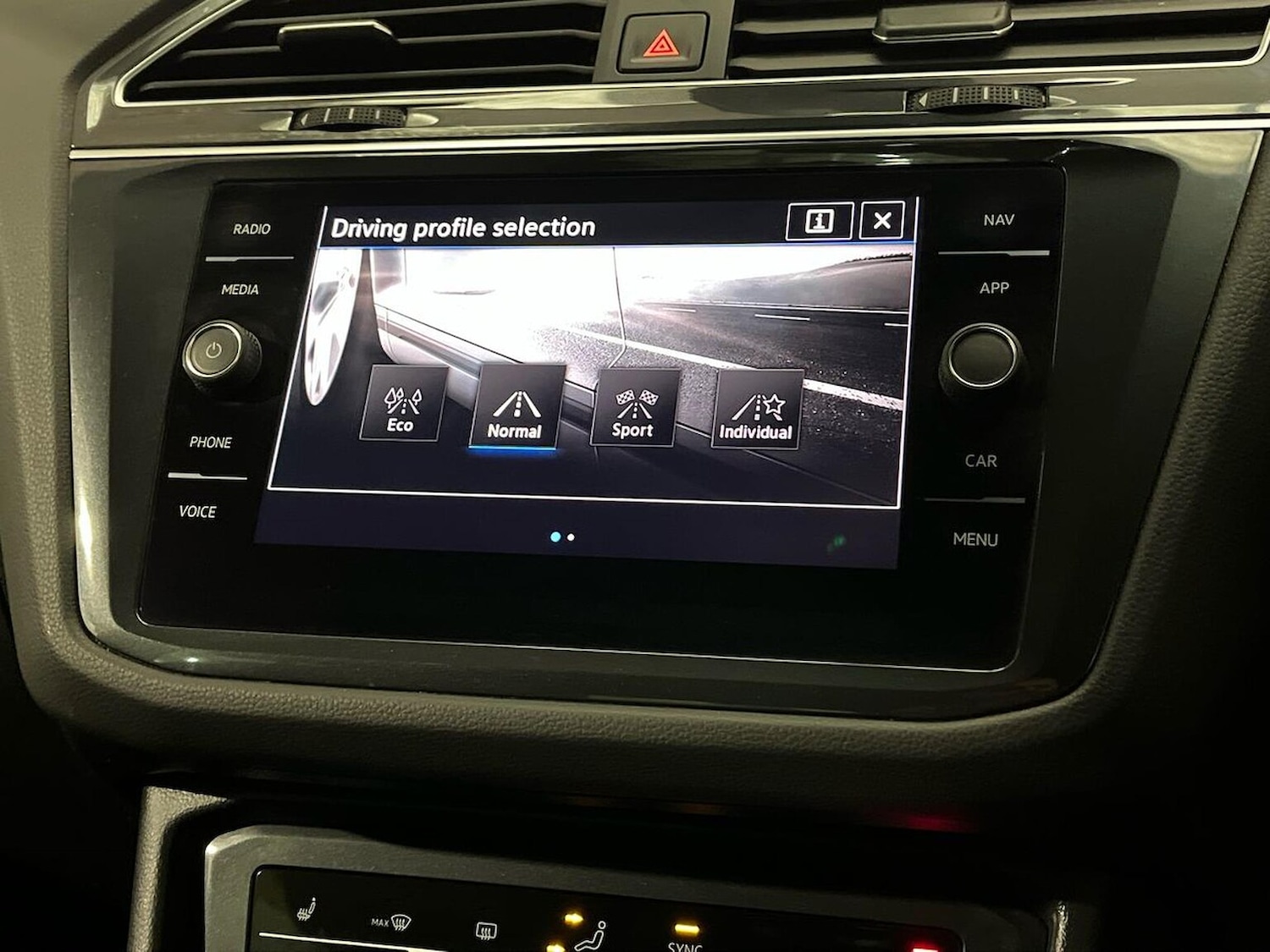 Used Volkswagen Tiguan 2022 for sale - 76763433: Photo 37