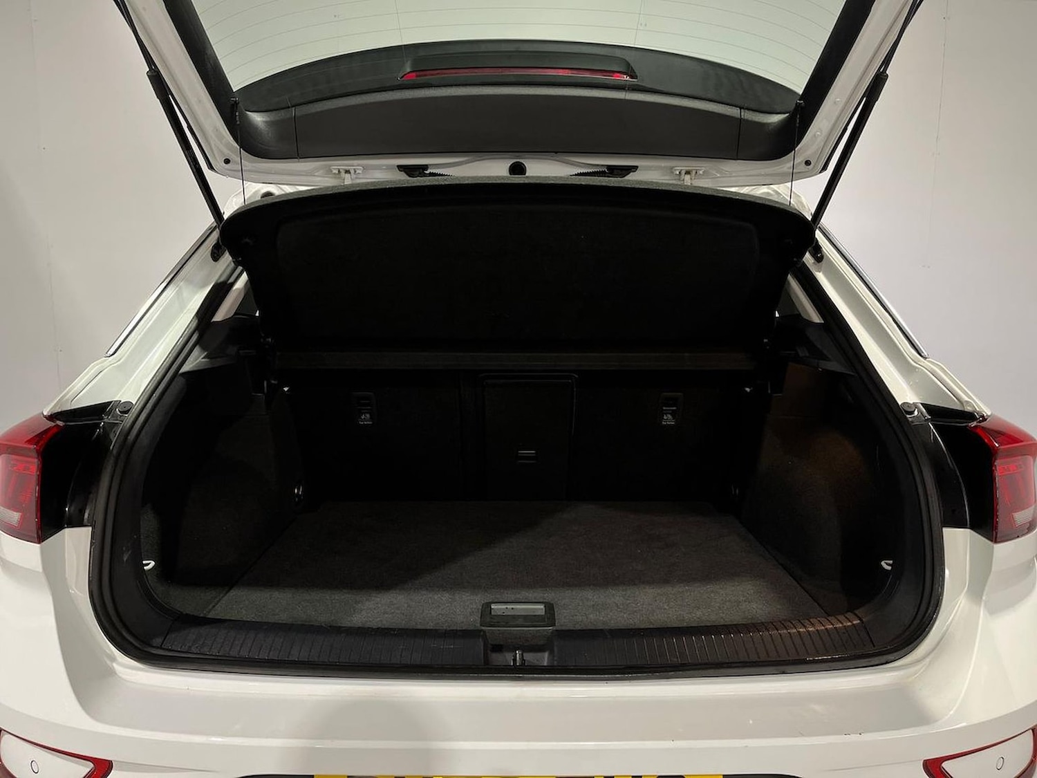 Used Volkswagen T-Roc 2022 for sale - 76770067: Photo 17