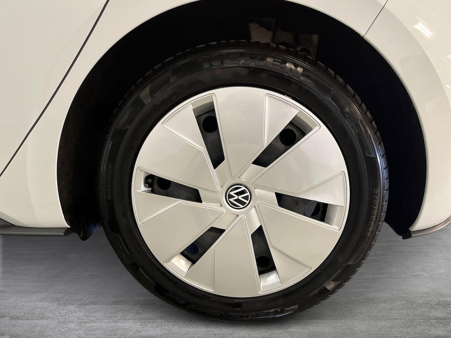 Used Volkswagen ID.3 2022 for sale - 76532492: Photo 6