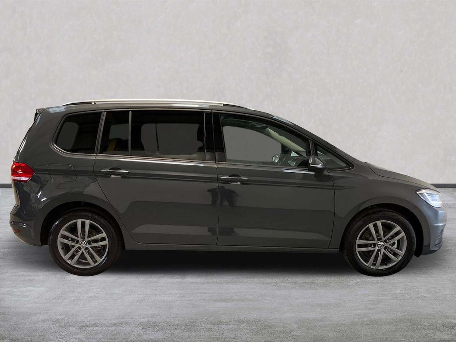 Used Volkswagen Touran 2025 for sale - 76164892: Photo 3
