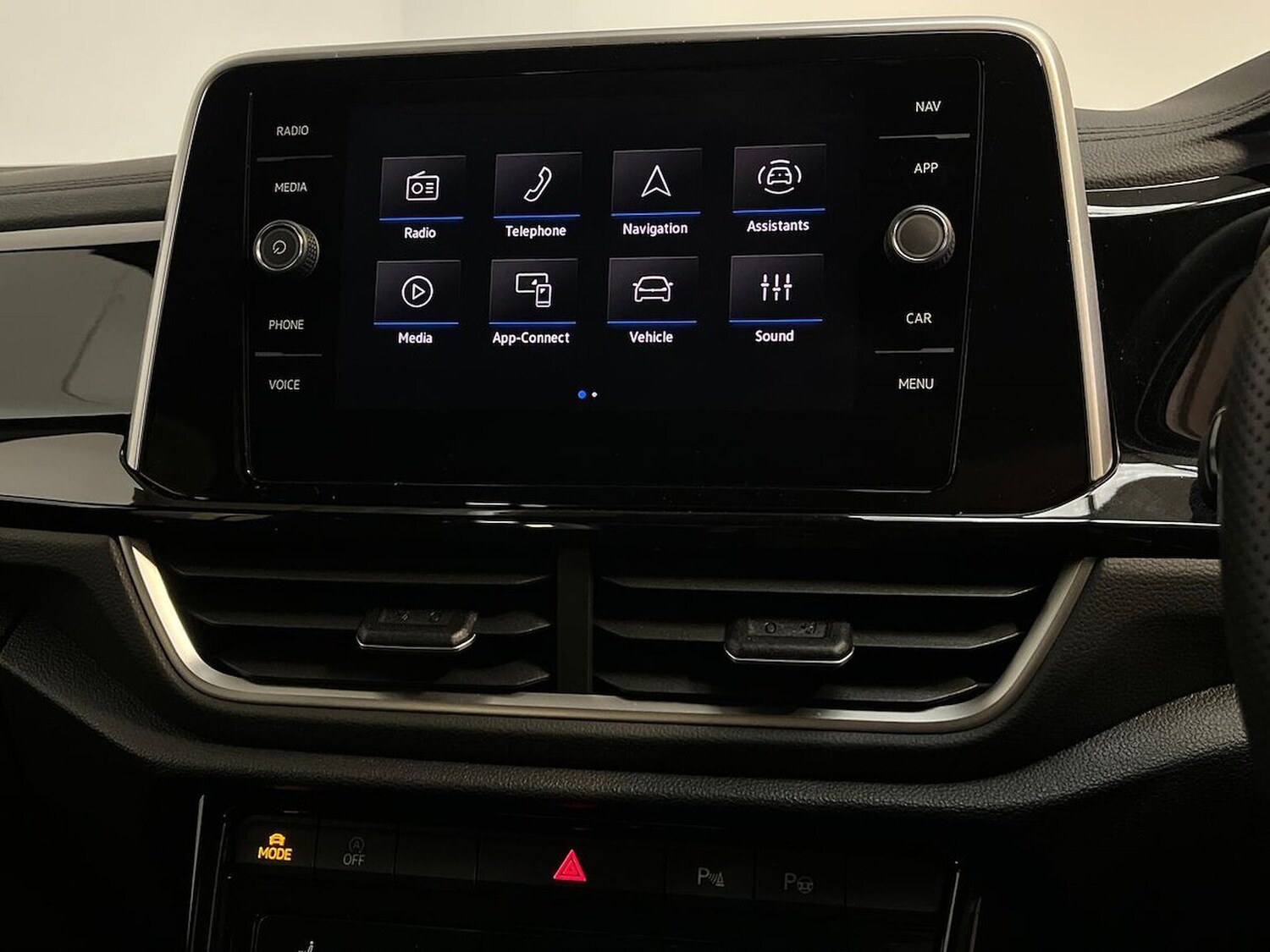 Used Volkswagen T-Roc 2025 for sale - 76076337: Photo 11