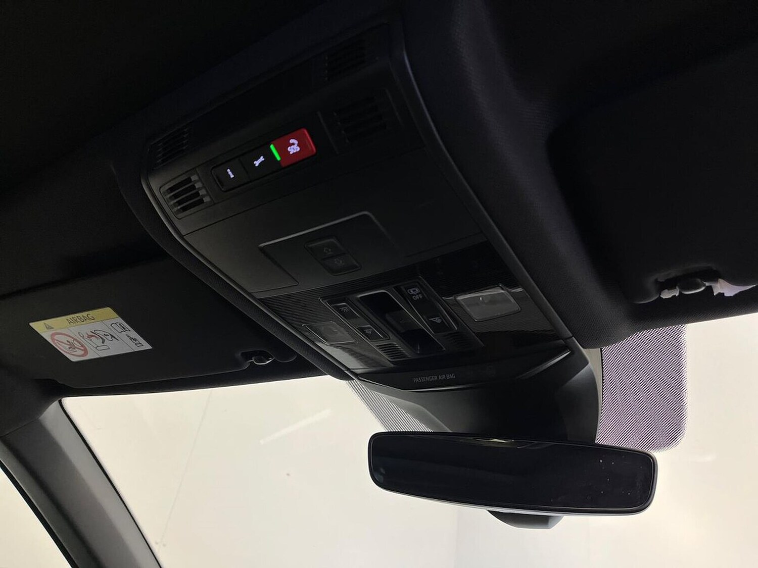 Used Volkswagen T-Roc 2025 for sale - 76076337: Photo 14