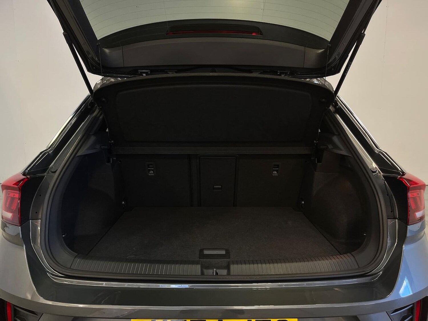 Used Volkswagen T-Roc 2025 for sale - 76076337: Photo 17